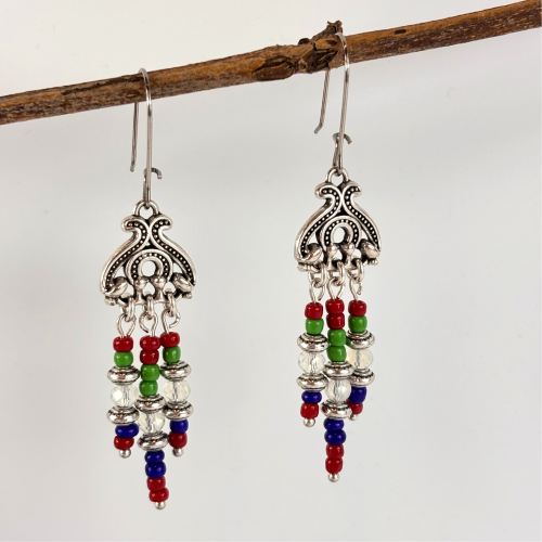 Σκουλαρίκια Boho με Επάργυρα Στοιχεία & Γυάλινες Χάντρες