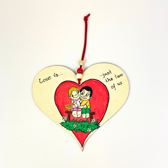 Ξύλινη καρδιά Love is...