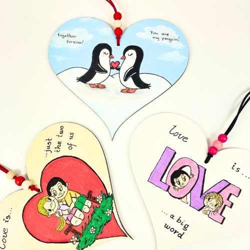 Ξύλινη καρδιά Love is...
